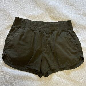 Maurices Olive Green Shorts with Pockets. Size S.
